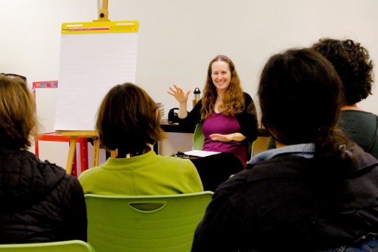 Anna Monders speaking